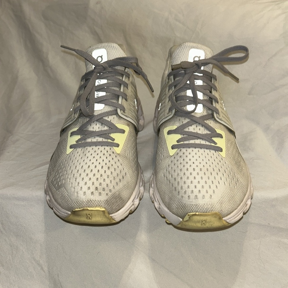 On Running Cloudswift Running Shoe - image 2